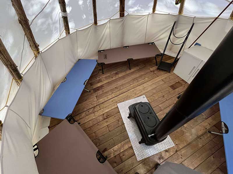 Vue intérieur du tipi
